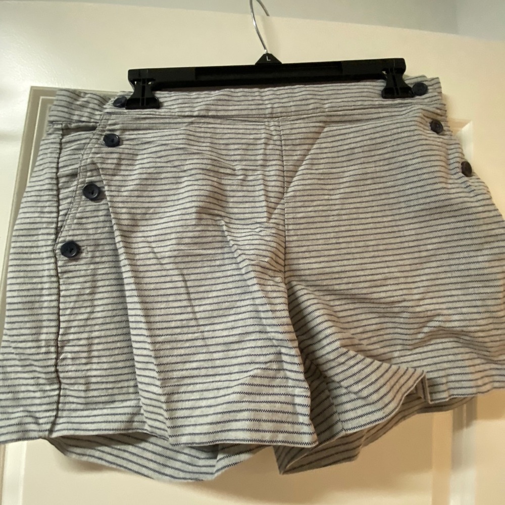 Women’s banana republic shorts
